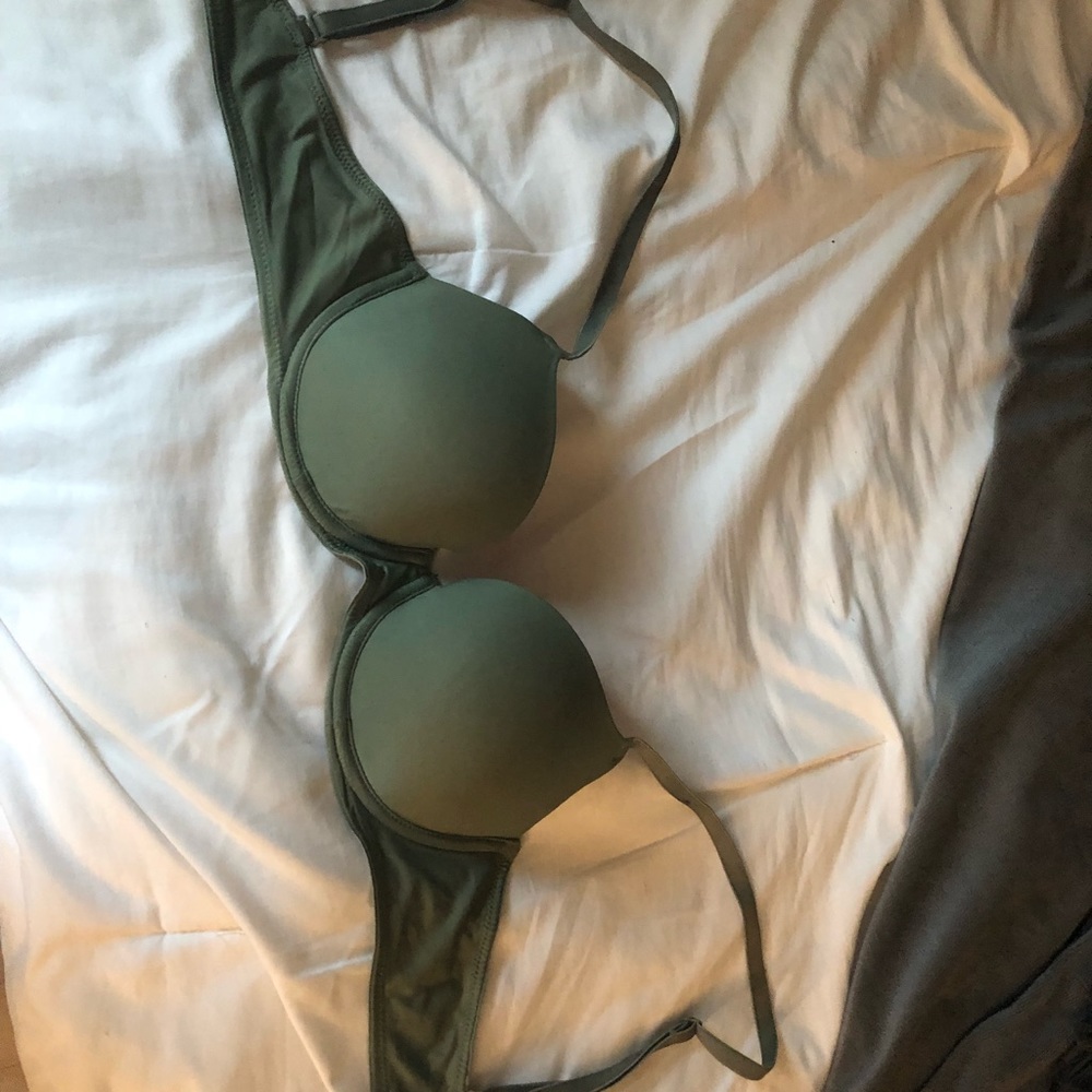 Victoria Secret T-shirt bra